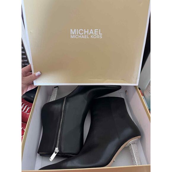 Michael Kors Halle Embellished Black Leather Ankle Boot Women Size 11 New In Box - Picture 5 of 6